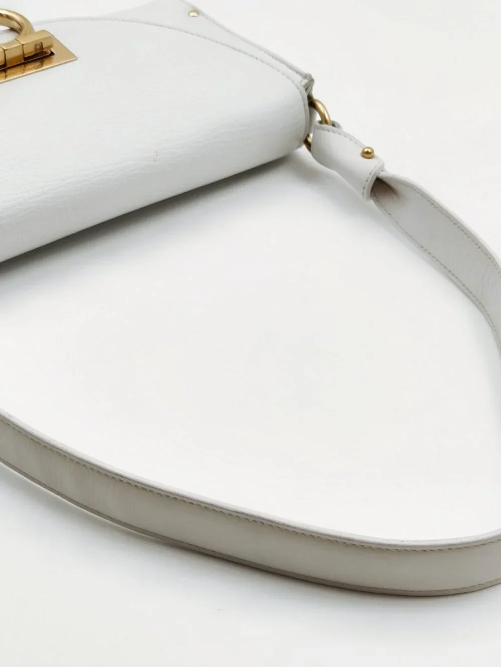 Salvatore Ferragamo Gancini White Leather Shoulder Bag Vintage Gold Hardware